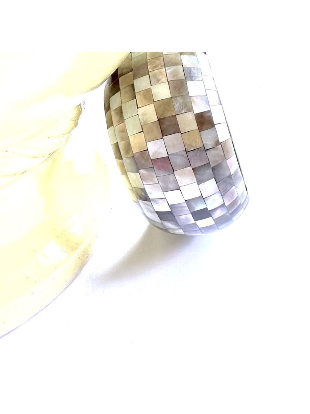 TOMMY BAHAMA | Sea Shell Mosaic Oversized Bangle | NWT​ $78 - Picture 8 of 8